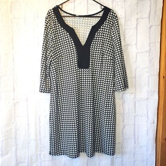 JULES & LEOPOLD Houndstooth V-neck Shift Dress - Picture 1 of 7